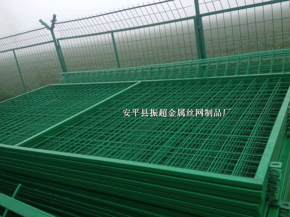 绿皮钢铁丝网,PVC钢铁丝网,安平振超钢丝网厂http://www.apychl.com