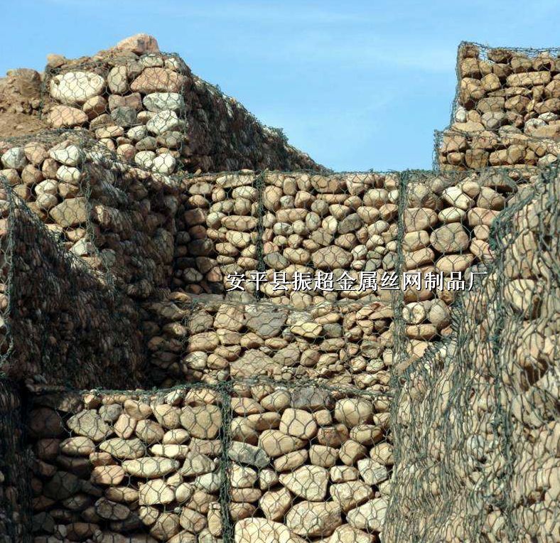 石笼网，装石头钢丝网,河堤防护网http://www.apychl.com
